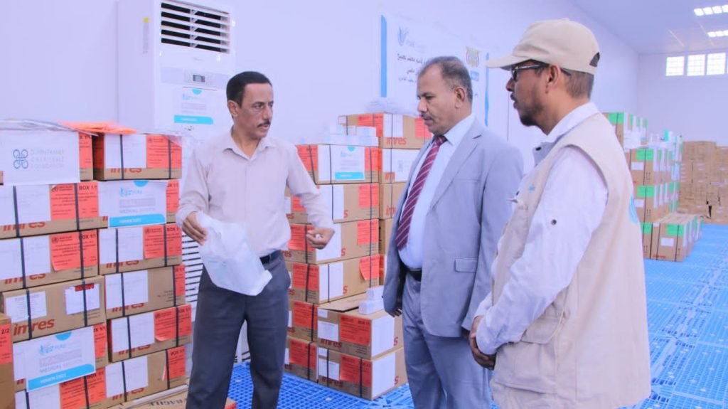 تدشين منحة المساعدات الطبية لمكتب الصحة بوادي حضرموت والصحراء