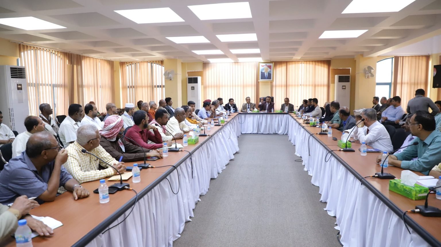 الأمين العام للمجلس المحلي بحضرموت يترأس اجتماعًا استثنائيًا للمكتب التنفيذي بالمحافظة بحضور لجنة وزارة الادارة المحلية ..