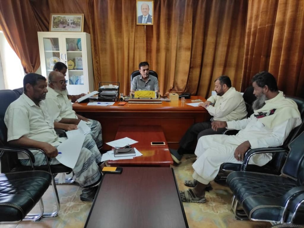 الهيئة الادارية بالمجلس المحلي بمديرية القطن تعقد اجتماعها الحادي عشر للعام الجاري