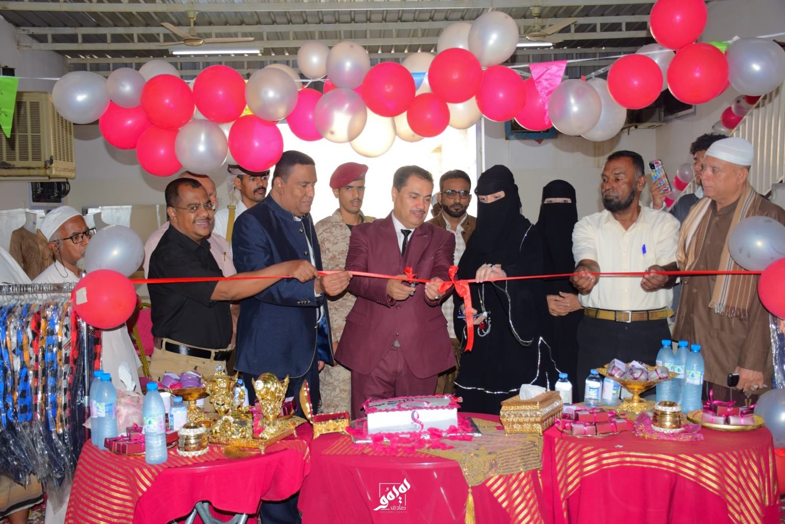 إفتتاح المعرض التسويقي للملابس بمديرية تريم