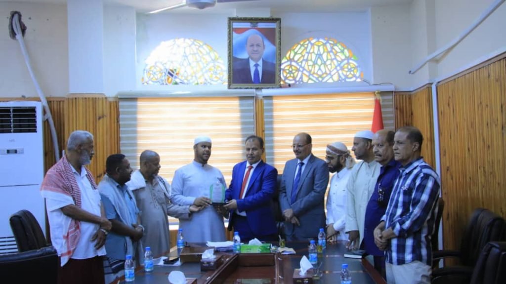 تكريم الحافظ هشام بكورة بمناسبة فوزه في مسابقة الملك عبدالعزيز الدولية للقرآن الكريم