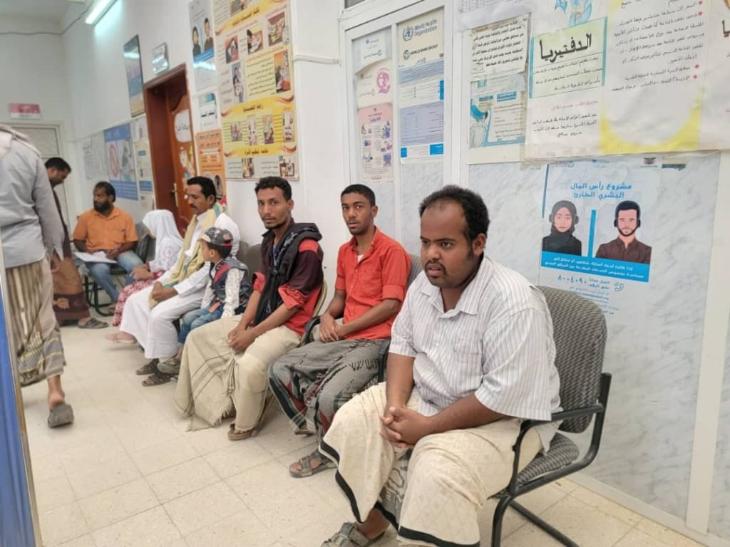 تدشين العيادات الطبية الميدانية المجانية بمستشفى شبام العام