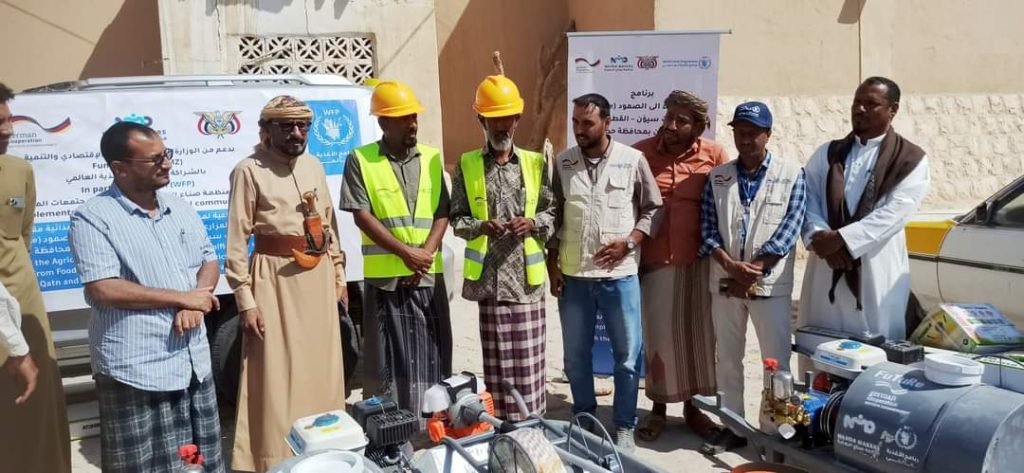 تدشين الحقيبة الزراعية للمزارعين المستفيدين من مشروع المساعدات الغذائية بمديرية شبام