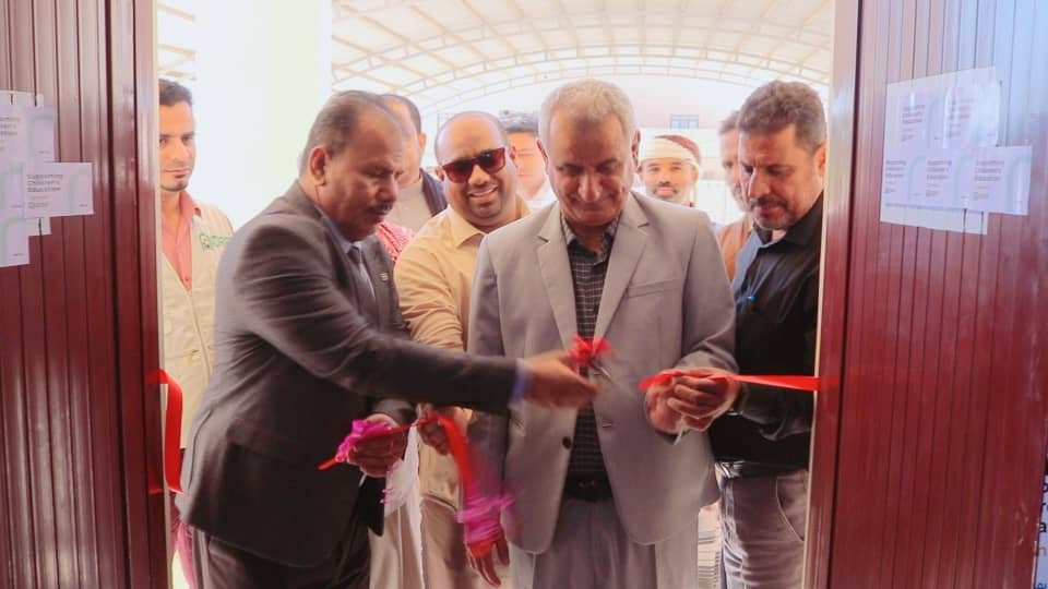 إفتتاح عدد من المشاريع في القطاع التربوي بمنطقة تاربة مديرية سيئون