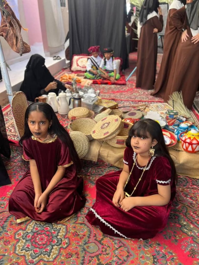 ثانوية سيئون النموذجية للبنات تنظم فعاليات اليوم المفتوح تحت شعار “أوتار التميز”