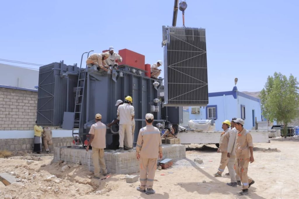 وصول سادس محول بقدرة 20-25 ميقا فولت امبير لتعزيز و تأهيل محطات التحويل بكهرباء وادي حضرموت