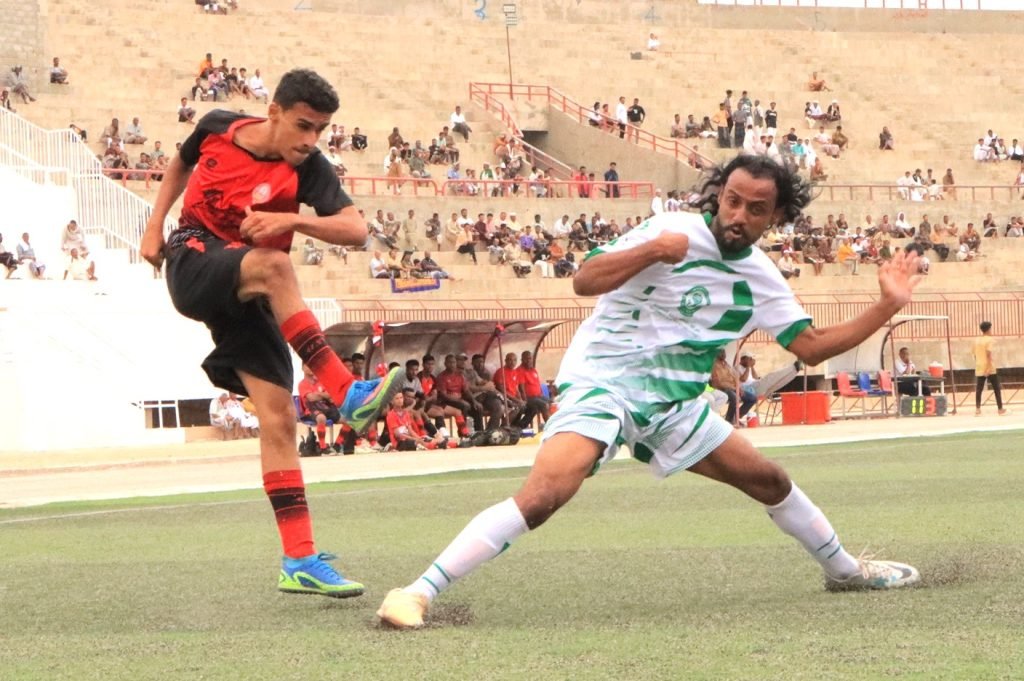 في إفتتاحية ذهاب الجولة الثانية من البطولة التنشيطية لأندية حضرموت الوادي لكرة القدم : الوحدة بتريم يفوز على شباب القطن بثلاثة اهداف لهدفين والبرق واتحاد حضرموت حبايب