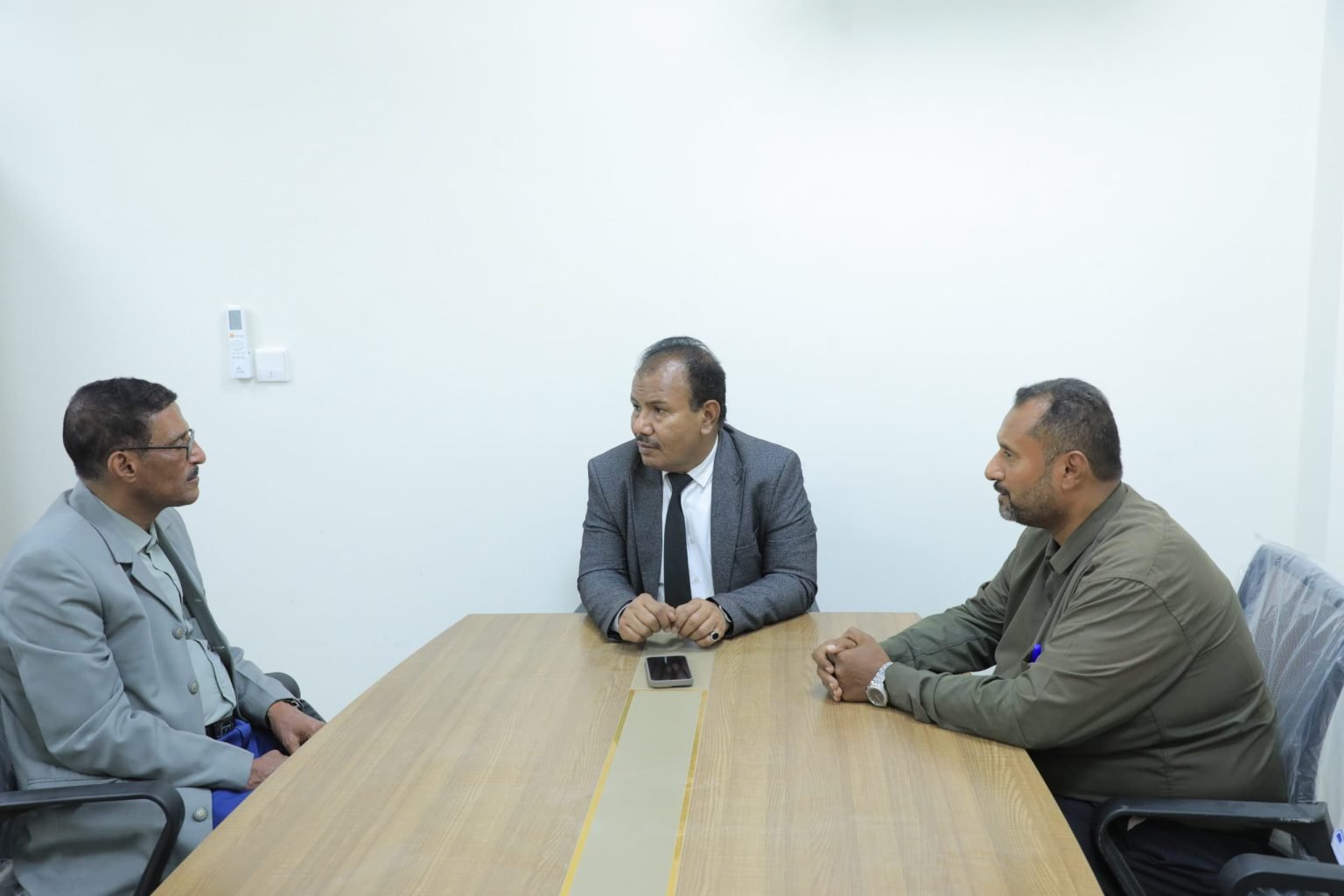 بحث إجراءات تشغيل مركز صادرات البصل والتمور في تريم