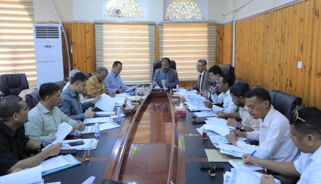 مجلس إدارة صندوق النظافة بوادي حضرموت يقر موازنة 2026م بأكثر من 3.4 مليار ريال