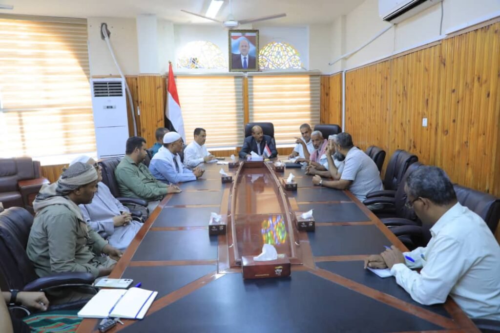 اجتماع بسيئون يناقش أوضاع جمعيات ذوي الإعاقة واحتياجات المرافق المرتبطة بها