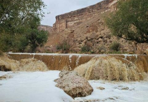 مدن وادي وصحراء حضرموت تتأثر بحالة جوية ممطرة وسط تحذيرات للمواطنين