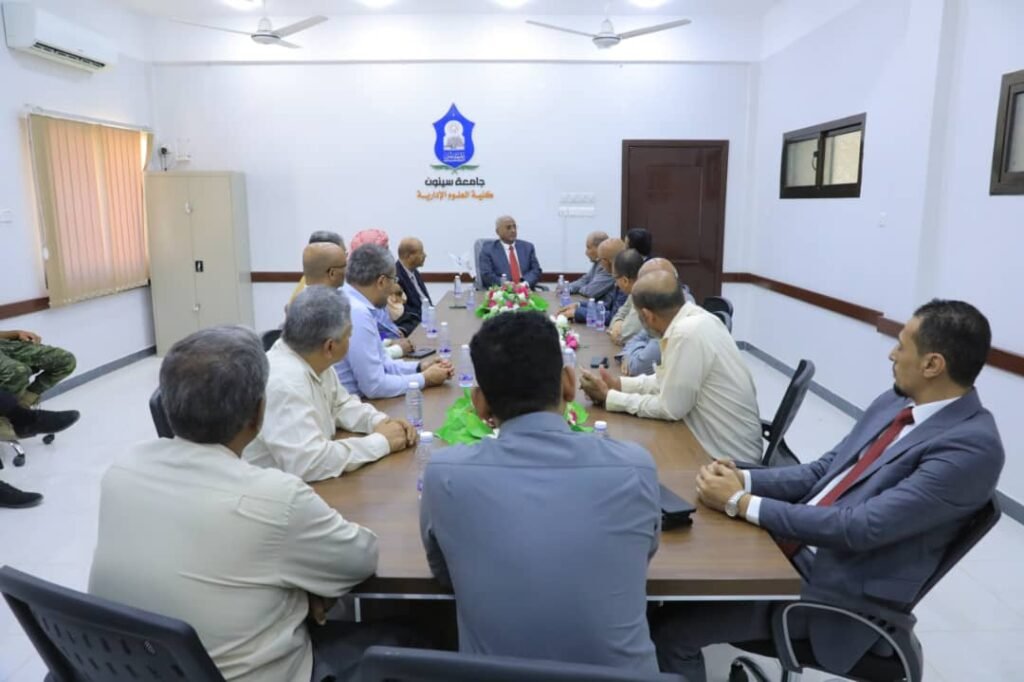 وزير الإدارة المحلية ووكيل محافظة حضرموت يتفقدان جامعة سيئون ويشيدان بالمستوى الأكاديمي والتعليمي الذي تقدمه