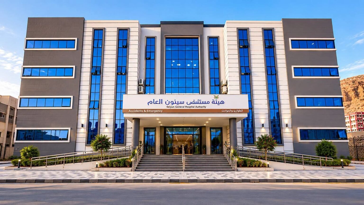 هيئة مستشفى سيئون العام تعلن قرب وصول جهاز الرنين المغناطيسي ومناظير جراحية حديثة