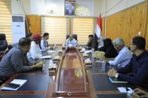 لقاء بسيئون برئاسة الوكيل بارباع يناقش مشروع محطة إيواء الحافلات والشاحنات بالعبر