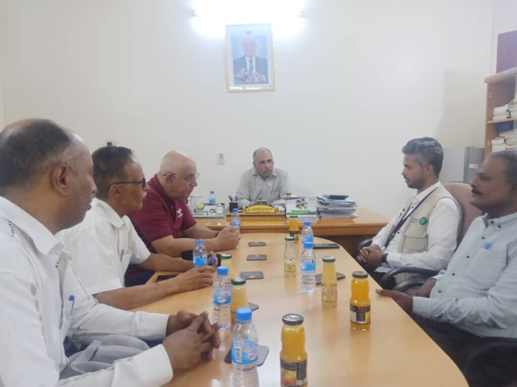 مؤسسة المياه بوادي حضرموت تبحث مع جمعية العون المباشر الكويتية احتياجات القطاع والمشاريع المستقبلية