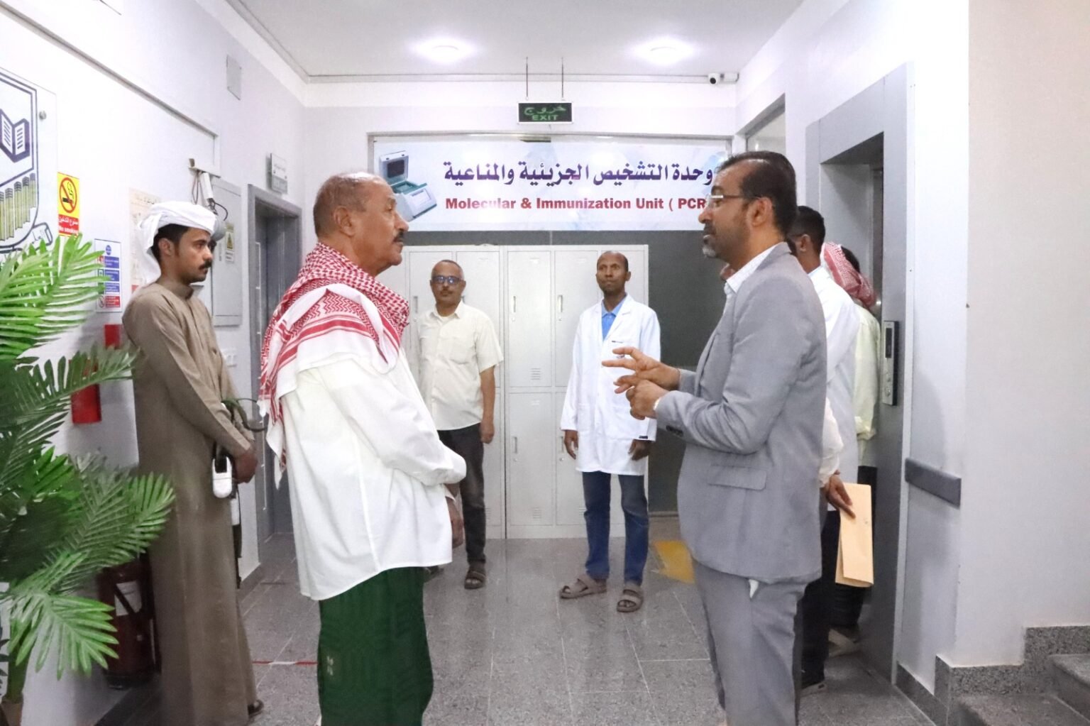 الوكيل بارباع يشيد بخدمات مختبرات الصحة العامة ومركز نقل الدم بحضرموت الوادي
