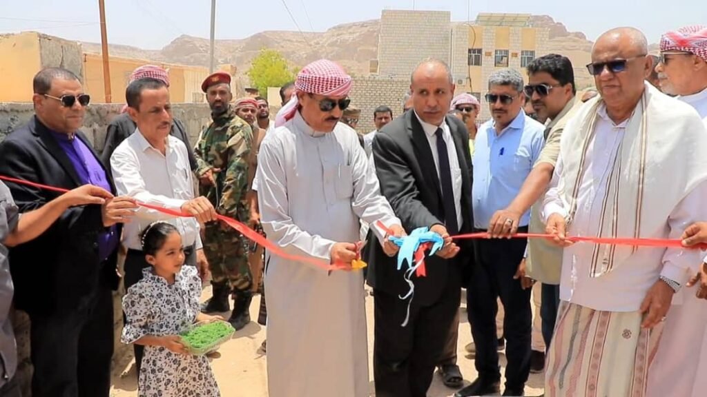 وكيل حضرموت يفتتح مشروع سكن الأطباء بمستشفى السوم ويطلع على مستوى الخدمات الصحية