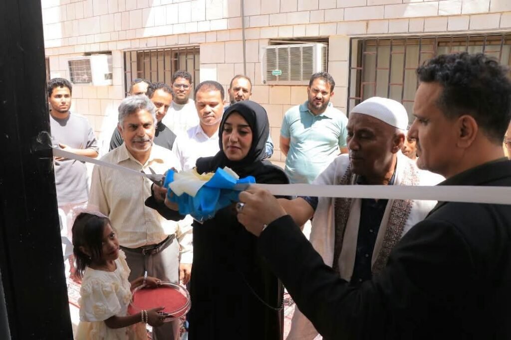 وكيلة حضرموت لشؤون المرأة تفتتح استراحة الطالبات والمصلى بجامعة سيئون