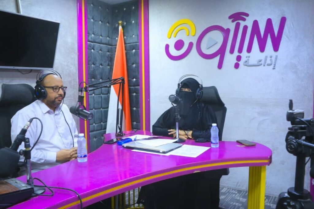 إذاعة سيئون تناقش في برنامجها بيت العز أهمية الكشف المبكر عن سرطان الثدي ضمن فعاليات الشهر الوردي