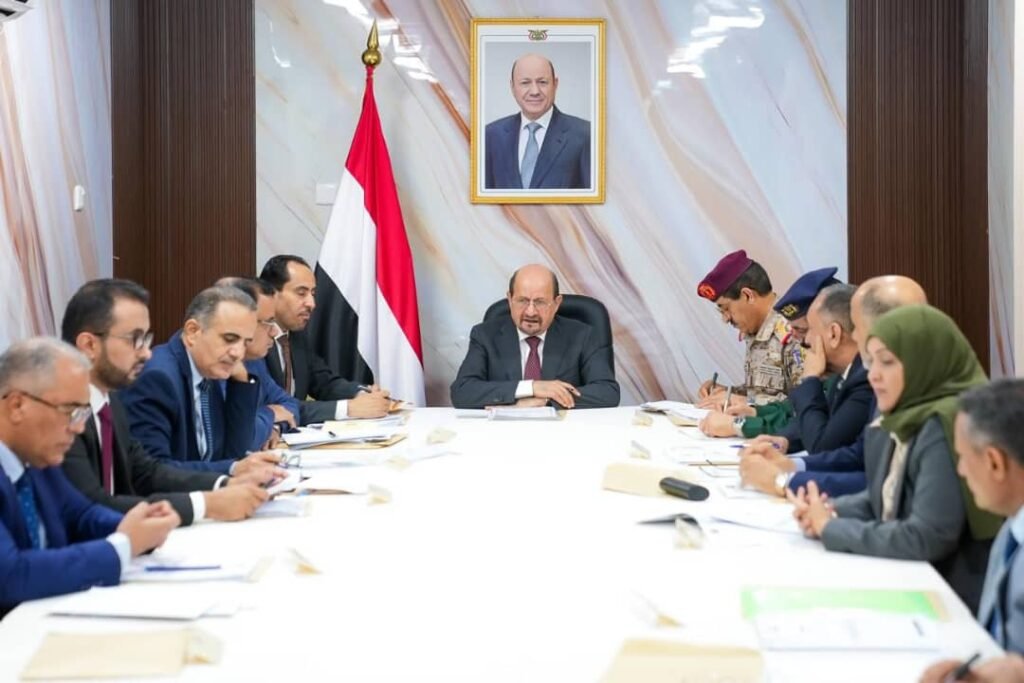 الحكومة اليمنية تطالب بتحرك أممي عاجل لفك الحصار عن تعز